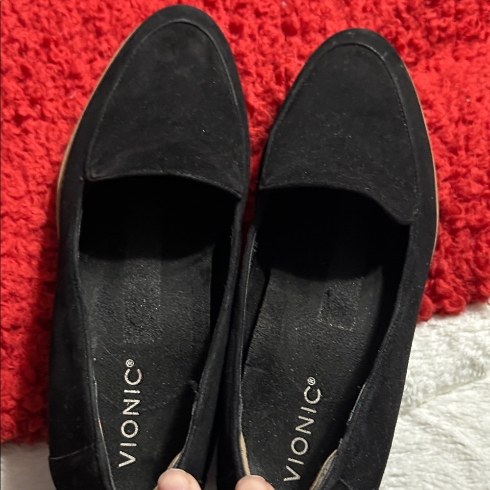 Vionic Women's Classic Black Flats